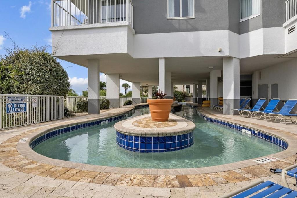 Direct Oceanfront- King Bedroom- Amazing Views/Pools/Hot Tubs/Beach Access/Golf Myrtle Beach Exterior photo